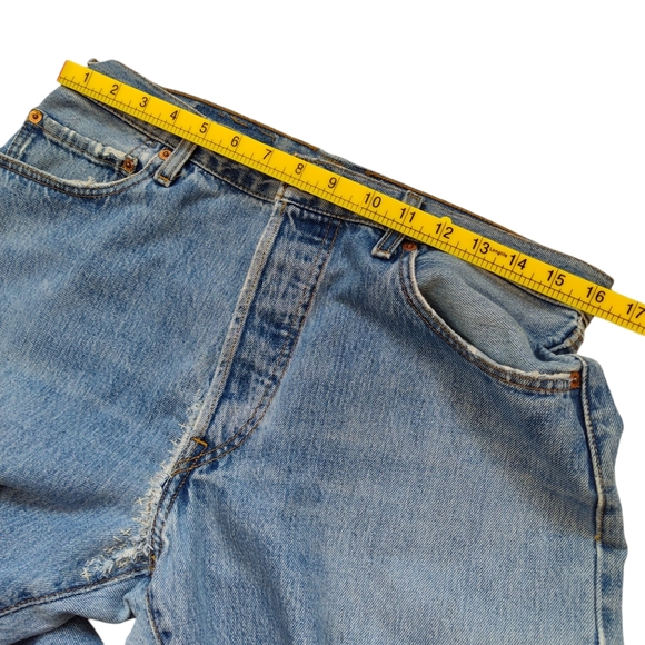 Levi's 501 Light Wash Re Worked Vintage Tapered Jeans Art To Wear Size 34 Mended - Picture 8 of 10